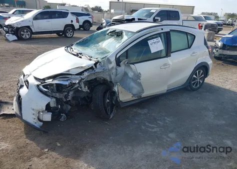 2019 Toyota Prius C L из США, поврежденный, VIN JTDKDTB30K1624240